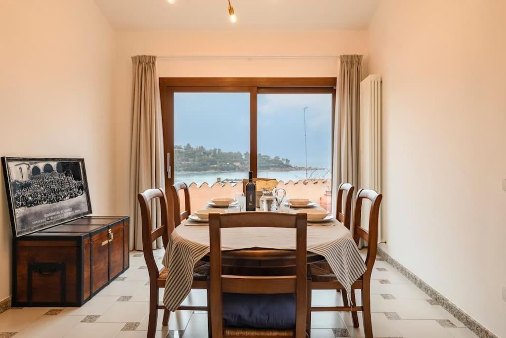 Amazing View - Exclusive Apartment Portu Frailis アルバタクス エクステリア 写真