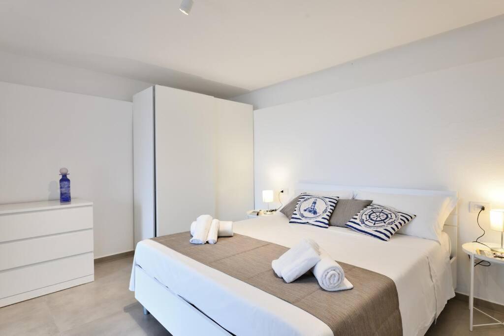 Amazing View - Exclusive Apartment Portu Frailis アルバタクス エクステリア 写真